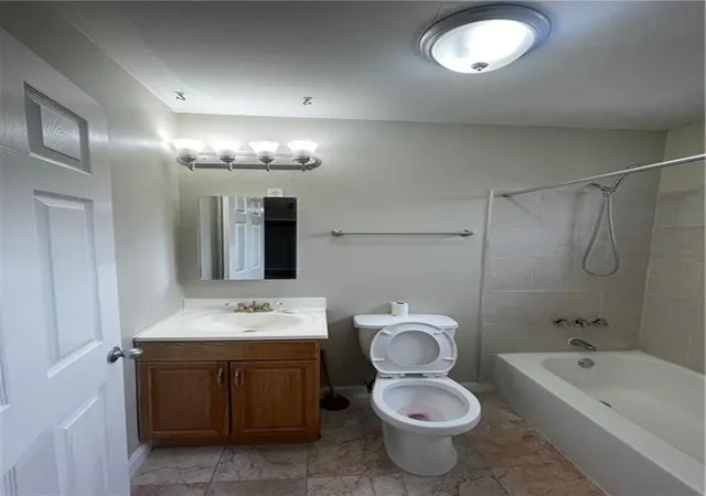 Photo 3 of House for sale at 2421 23 Octavia Dr, Chalmette, LA 70043 | MLS# 2576613 | Listing updated on 2026-09-10