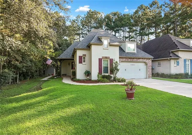 Photo 1 of Single family home for sale at 155 Grand Lake Dr, Covington, LA 70435 | MLS# 2576105 | Listing updated on 2026-09-19