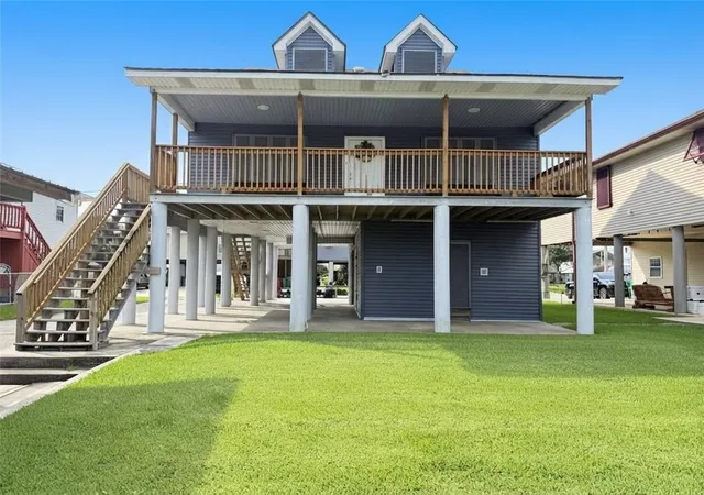 Single family home for sale at 4930 Deborah Ann Dr, Barataria, LA 70036 | MLS# 2576268