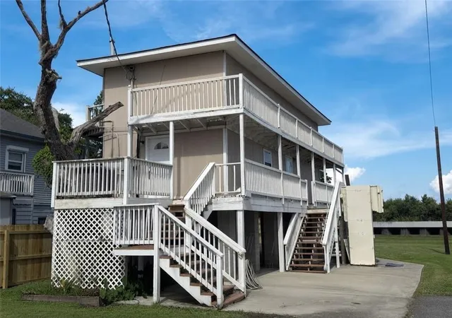 Photo 3 of Single family home for sale at 612 Jean Lafitte Blvd, Jean Lafitte, LA 70067 | MLS# 2575640 | Listing updated on 2026-09-11