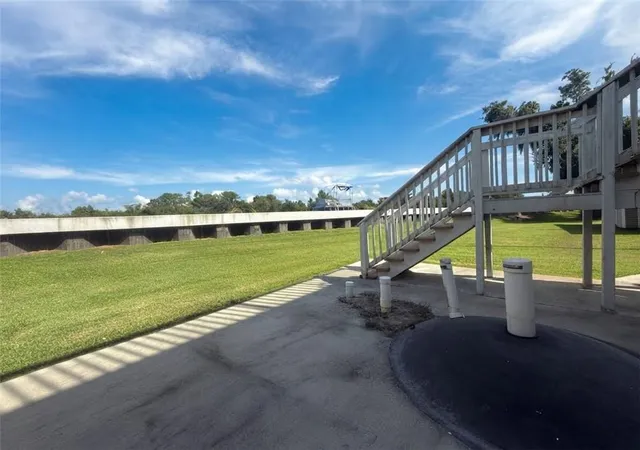 Photo 4 of Single family home for sale at 612 Jean Lafitte Blvd, Jean Lafitte, LA 70067 | MLS# 2575640 | Listing updated on 2026-09-11