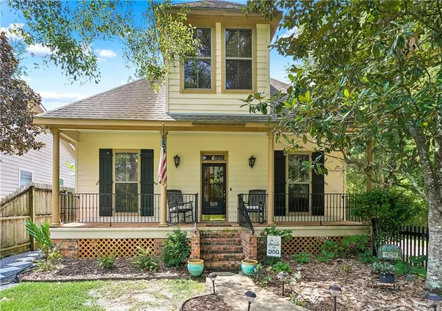 Photo 2 of Single family home for sale at 929 W 17th Avenue, Covington, LA 70433 | MLS# 2576048 | Listing updated on 2026-09-19
