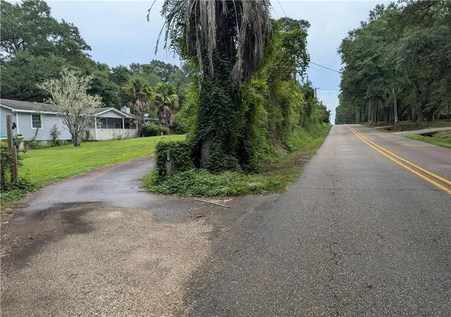 Photo 2 of Single family home for sale at 21231 Pat O'brien Rd, Covington, LA 70433 | MLS# 2576663 | Listing updated on 2026-09-21