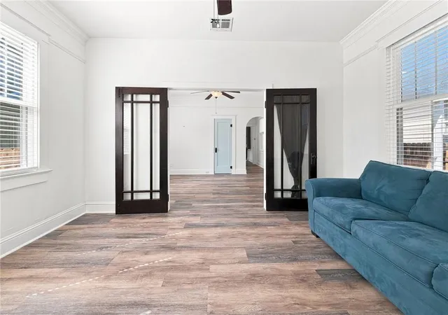 Photo 3 of Single family home for sale at 706 Amelia St, Gretna, LA 70053 | MLS# 2576669 | Listing updated on 2026-10-06