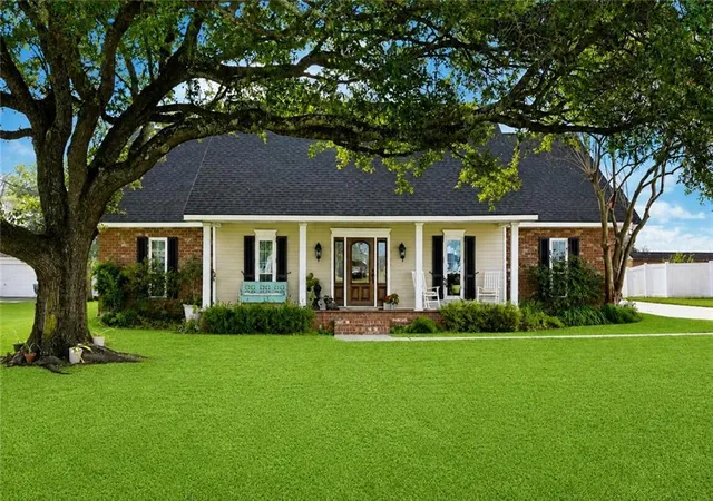 Photo 2 of Single family home for sale at 3301 Main St, La Place, LA 70068 | MLS# 2576159 | Listing updated on 2026-09-11