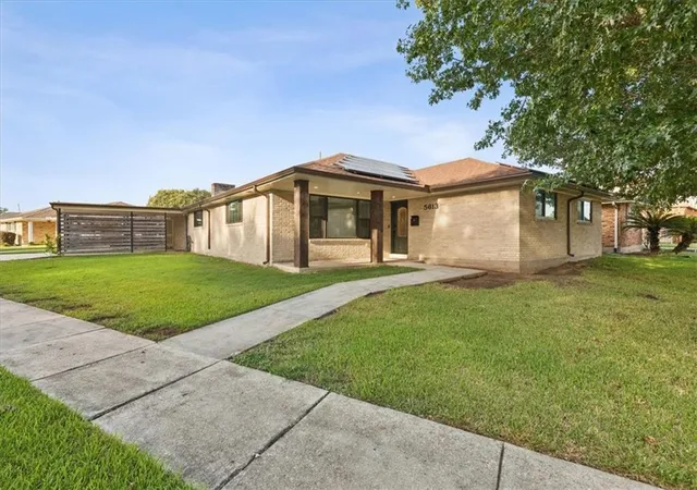 Photo 3 of Single family home for sale at 5613 W Esplanade Ave, Metairie, LA 70003 | MLS# 2576306 | Listing updated on 2026-09-29