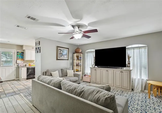 Photo 2 of Multi family home for sale at 107 109 Beech St, Covington, LA 70433 | MLS# 2576428 | Listing updated on 2026-09-11