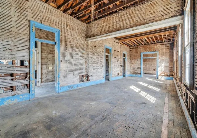 Photo 3 of Single family home for sale at 1913 Harmony St, New Orleans, LA 70115 | MLS# 2575340 | Listing updated on 2026-09-21