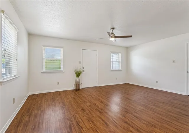 Photo 3 of Condo for sale at 2817 River Rd #B, Jefferson, LA 70121 | MLS# 2576637 | Listing updated on 2026-10-06