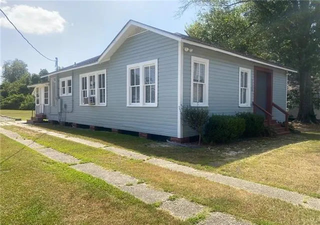 Photo 1 of Single family home for sale at 1109 S Holly St, Hammond, LA 70403 | MLS# 2576716 | Listing updated on 2026-09-11