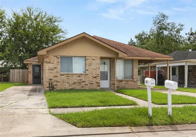 Photo 1 of Multi family home for sale at 2109 11 Octavia Dr, Chalmette, LA 70043 | MLS# 2575011 | Listing updated on 2026-10-04