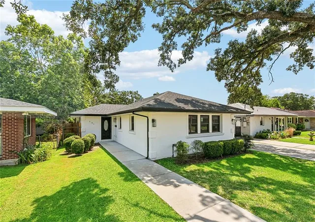 Photo 3 of Single family home for sale at 701 Melanie Ave, Metairie, LA 70003 | MLS# 2576309 | Listing updated on 2026-09-18