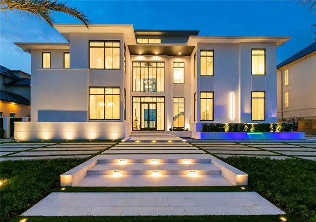 Photo 1 of Mansion for sale at 36 Royal Palm Dr, Kenner, LA 70065 | MLS# 2568240 | Listing updated on 2026-09-12