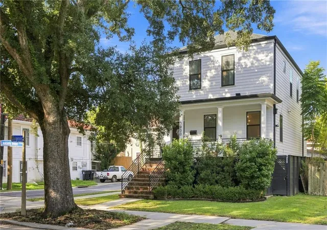 Photo 2 of Single family home for sale at 3900 Louisiana Ave Pkwy, New Orleans, LA 70125 | MLS# 2576542 | Listing updated on 2026-10-01