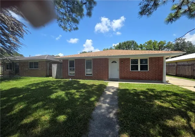 Photo 3 of Single family home for sale at 2732 Reunion Dr, Violet, LA 70092 | MLS# 2576759 | Listing updated on 2026-09-11