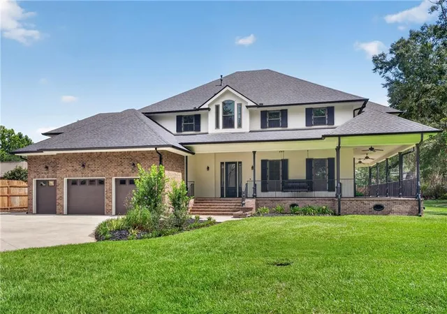 Photo 1 of Single family home for sale at 445 Marina Oaks Dr, Mandeville, LA 70471 | MLS# 2576144 | Listing updated on 2026-09-22