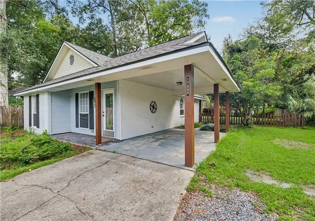 Photo 2 of Single family home for sale at 17509 Avalon Ter, Hammond, LA 70403 | MLS# 2576277 | Listing updated on 2026-09-22