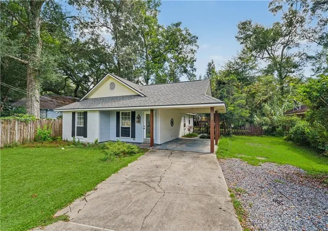 Photo 3 of Single family home for sale at 17509 Avalon Ter, Hammond, LA 70403 | MLS# 2576277 | Listing updated on 2026-09-22