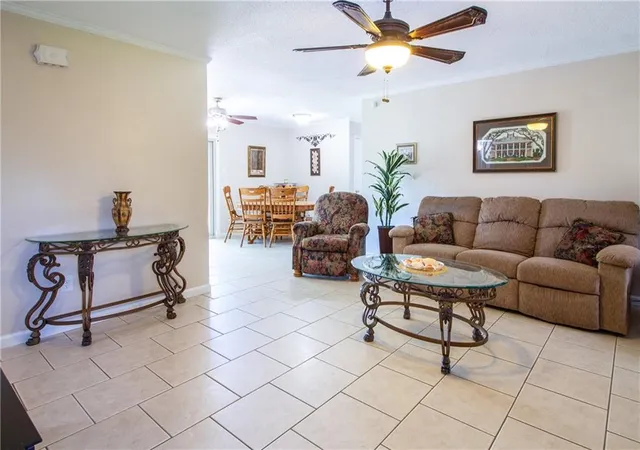 Photo 4 of Single family home for sale at 305 Greenwood Dr, La Place, LA 70068 | MLS# 2576776 | Listing updated on 2026-09-11