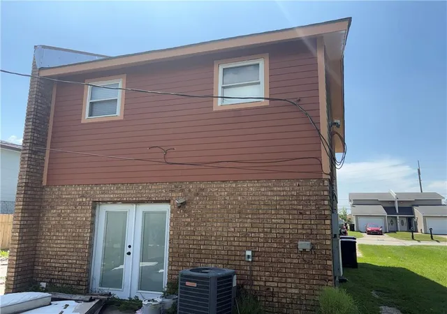 Photo 3 of Townhouse for sale at 3623 Juno Dr, Chalmette, LA 70043 | MLS# 2570758 | Listing updated on 2026-10-06