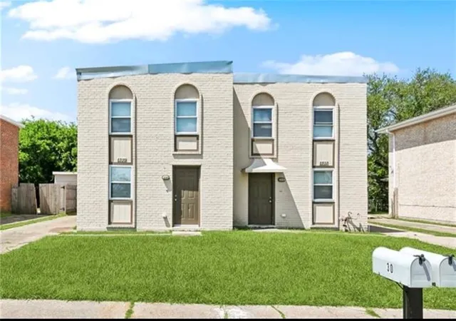 Townhouse for sale at 6930-6932 Bunker Hl Rd, New Orleans, LA 70127 | MLS# 2576836