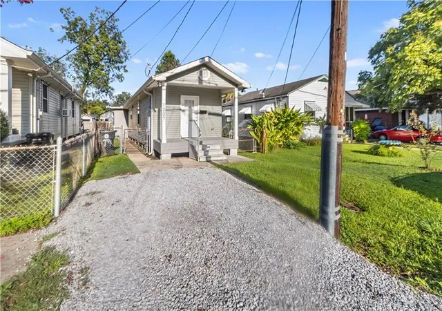 Photo 3 of Single family home for sale at 1237 Casa Calvo St, New Orleans, LA 70114 | MLS# 2576501 | Listing updated on 2026-09-18