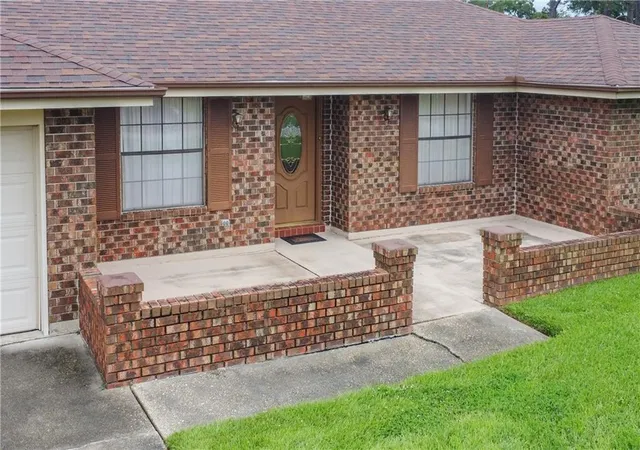 Photo 3 of Single family home for sale at 109 Somerset St, La Place, LA 70068 | MLS# 2575646 | Listing updated on 2026-09-13