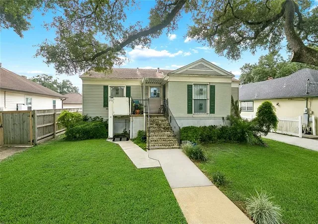 Photo 2 of Single family home for sale at 1620 King Dr, New Orleans, LA 70122 | MLS# 2576926 | Listing updated on 2026-09-13