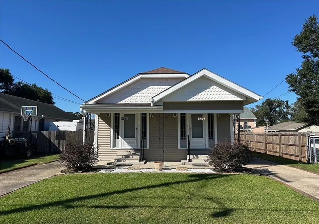 Multi family home for sale at 600 02 Grove Ave, Metairie, LA 70003 | MLS# 2576363