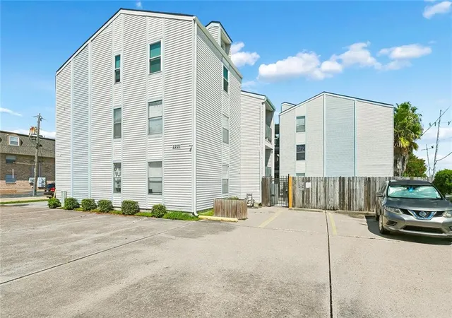 Condo for sale at 2201 Houma Blvd #106, Metairie, LA 70001 | MLS# 2576937