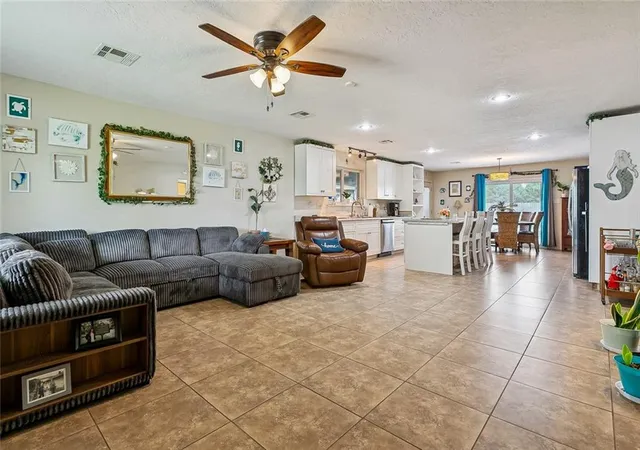 Photo 3 of Single family home for sale at 2122 Mehle St, Arabi, LA 70032 | MLS# 2576875 | Listing updated on 2026-10-04