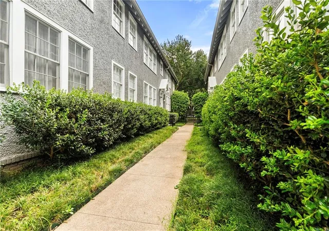 Photo 2 of Condo for sale at 920 S Carrollton Ave #H, New Orleans, LA 70118 | MLS# 2576919 | Listing updated on 2026-10-07