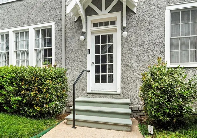 Photo 3 of Condo for sale at 920 S Carrollton Ave #H, New Orleans, LA 70118 | MLS# 2576919 | Listing updated on 2026-10-07