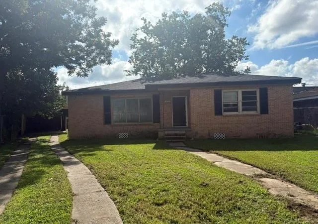 Photo 1 of Single family home for sale at 1455 S Myrtle St, Metairie, LA 70003 | MLS# 2576481 | Listing updated on 2026-09-29