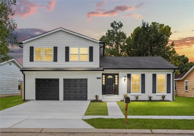 Photo 2 of Single family home for sale at 3889 Chriswood Ln, Harvey, LA 70058 | MLS# 2573239 | Listing updated on 2026-09-21
