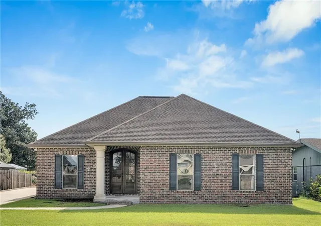 Photo 1 of Single family home for sale at 111 Saint Anthony St, Luling, LA 70070 | MLS# 2576343 | Listing updated on 2026-09-22