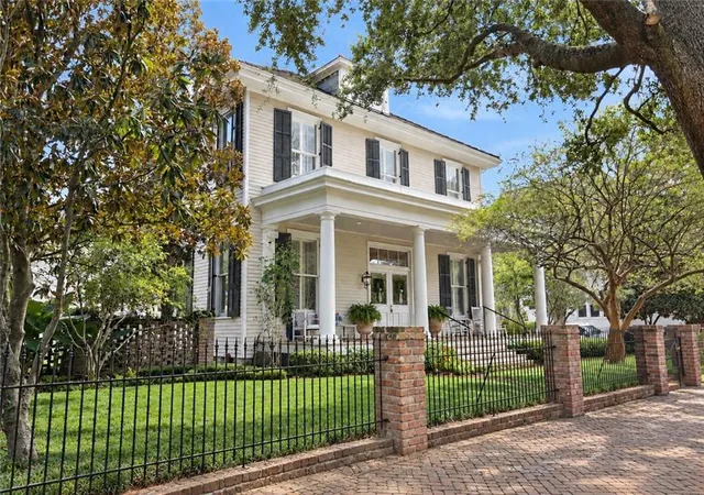 Photo 1 of Sale Pending at 2236 Prytania St, New Orleans, LA 70130 | MLS# 2576914 | Listing updated on 2026-09-29