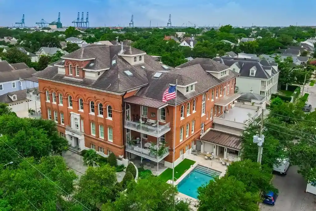 Listing Photo 1 - Condo for sale in 6048 Perrier St located at 6048 Perrier St, New Orleans, LA 70118 - Unit #2F