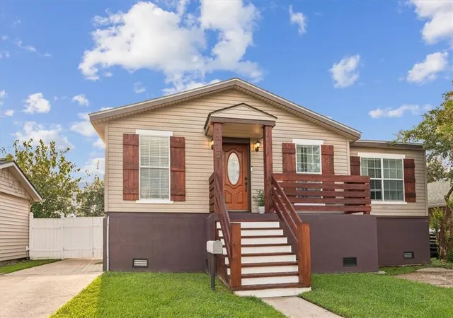 Photo 1 of Sale Pending at 3433 W Loyola Ave, Kenner, LA 70065 | MLS# 2577013 | Listing updated on 2026-09-17