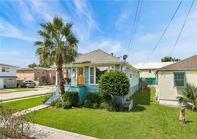 Photo 1 of Single family home for sale at 6400 Painters St, New Orleans, LA 70122 | MLS# 2577042 | Listing updated on 2026-09-14