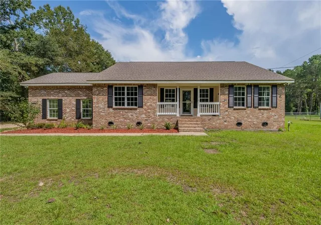 Single family home for sale at 21348 Old Covington Hwy, Hammond, LA 70403 | MLS# 2576841