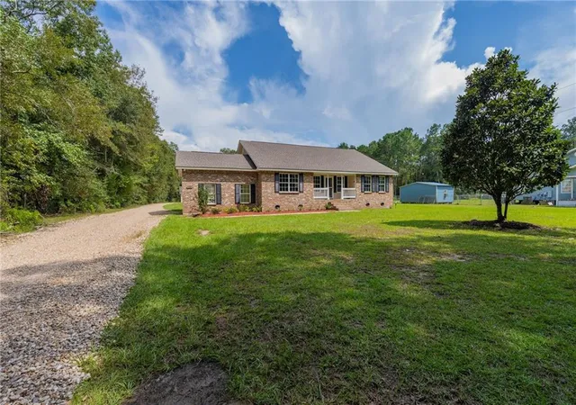 Photo 2 of Single family home for sale at 21348 Old Covington Hwy, Hammond, LA 70403 | MLS# 2576841 | Listing updated on 2026-09-22
