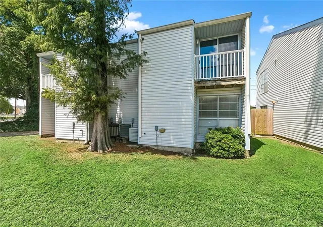 Condo for sale at 4752 W Napoleon Ave #6, Metairie, LA 70001 | MLS# 2576941
