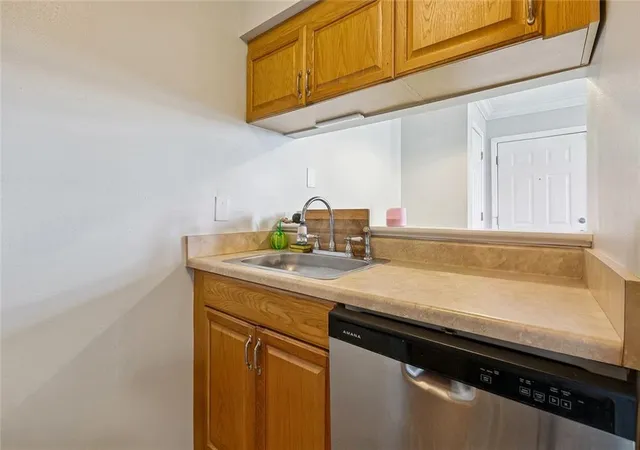 Photo 3 of Condo for sale at 4752 W Napoleon Ave #6, Metairie, LA 70001 | MLS# 2576941 | Listing updated on 2026-09-14