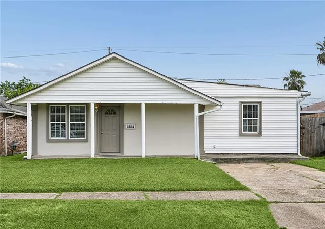 Photo 1 of Single family home for sale at 3804 W Louisiana State Dr, Kenner, LA 70065 | MLS# 2576730 | Listing updated on 2026-09-14
