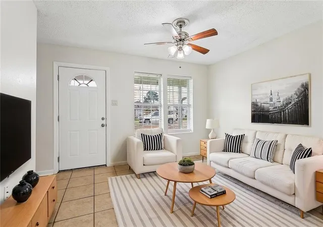 Photo 2 of Single family home for sale at 3804 W Louisiana State Dr, Kenner, LA 70065 | MLS# 2576730 | Listing updated on 2026-09-14
