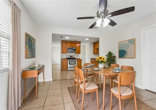 Photo 3 of Single family home for sale at 3804 W Louisiana State Dr, Kenner, LA 70065 | MLS# 2576730 | Listing updated on 2026-09-14