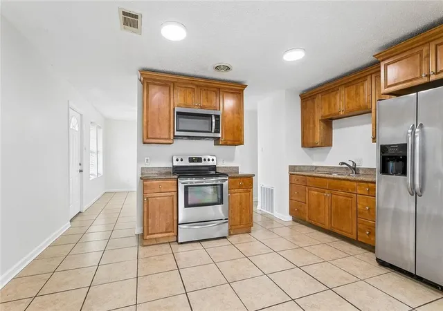 Photo 4 of Single family home for sale at 3804 W Louisiana State Dr, Kenner, LA 70065 | MLS# 2576730 | Listing updated on 2026-09-14