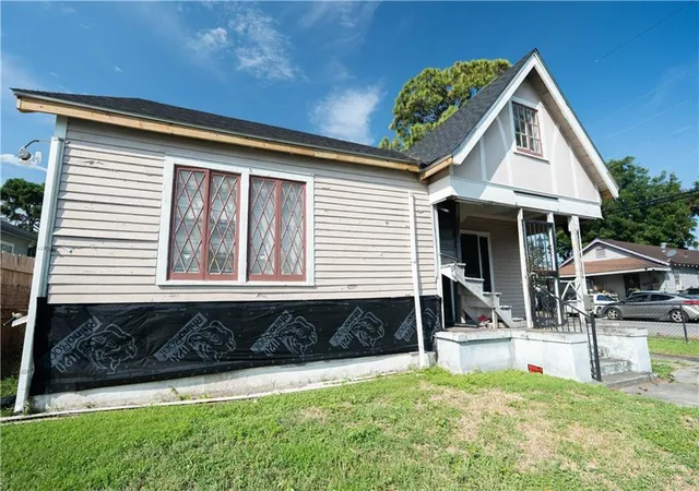 Photo 2 of Single family home for sale at 9130 Apple St, New Orleans, LA 70118 | MLS# 2575117 | Listing updated on 2026-09-15