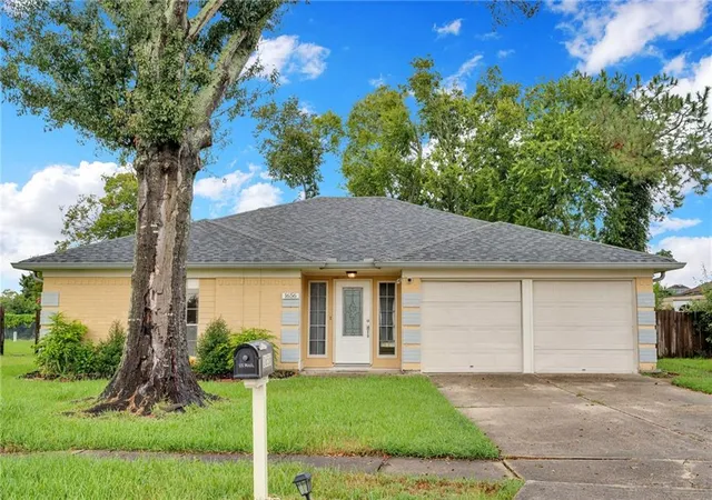 Photo 1 of Single family home for sale at 1656 Hampton Dr, Harvey, LA 70058 | MLS# 2577156 | Listing updated on 2026-09-14